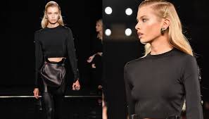 Salva calendario samantha de grenet per ricevere notifiche tramite email e aggiornamenti sul tuo feed di ebay.+ Donatella Versace Riunisce Le Top Piu Belle Per Gianni Dilei