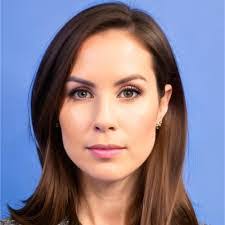 Kerri Sprague's Instagram, Twitter & Facebook