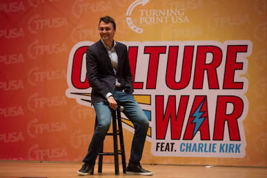 Charlie Kirk at a Turning Point USA event, do AI tạo