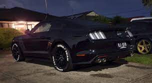 El ford mustang con motor v8 gt de 5 l alcanza una velocidad de 249 km/h y acelera de 0 a 99 km/h in 4,8 segundos. Black 2017 Ford Mustang Gt Coupe Mustangattitude Com Photo Detail