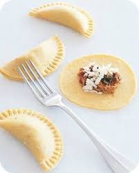 Lo hice calentando el horno. 7 Recetas Para Hacer Con Ninos Empanada O Empanadillas Recetas Para Hacer Con Ninos Recetas De Comida Para Bebes Comidas Para Ninos