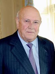 He has three children from his first marriage to marike willemse one daughter and two sons who are susan de klerk, willem de klerk, and jan. F W De Klerk Alchetron The Free Social Encyclopedia