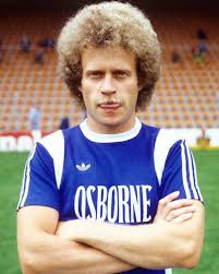 Minute verloren die niedersachsen am sonntag noch mit 3:4 (1:2) beim tabellenführer vfl bochum. Michael Eggert Bilanz Gegen Hannover 96