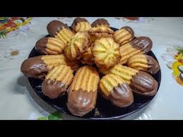بتي فور وصفة أصلية ساهل خفيف و بنين بزاف Petits Fours Youtube Recettes De Cuisine Gateau Tout Chocolat Idee Recette