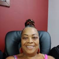 Lisa Shade's Instagram, Twitter & Facebook