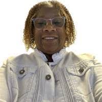 Stacey Woods's Instagram, Twitter & Facebook