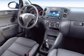 The volkswagen golf (listen ) is a compact car produced by the german automotive manufacturer volkswagen since 1974, marketed worldwide across eight generations. Vorstellung Vw Golf Plus Bilder Autobild De