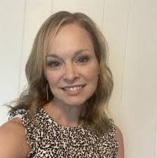 Laura Wessel's Instagram, Twitter & Facebook