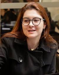 Queremos entregar soluções inovadoras, experiências. Ana Caroline Campagnolo Wikipedia A Enciclopedia Livre