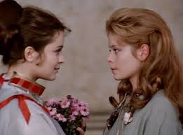 Pre web cnn prima news to potvrdil jej syn josef abrhám mladší. Kultfilm 100 Mal Gesehen Aber Kennen Sie Diese 10 Fakten Zu Drei Haselnusse Fur Aschenbrodel