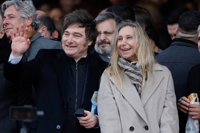 Las turbulencias políticas de Milei complican el frente financiero en Argentina | Actualidad Económica