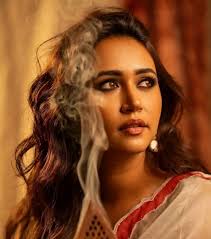 ਮਾਂ ਦੀ ਕਬਰ ਉਤੇ ਜਾ ਕੇ ਪੈ ਗਿਆ।ਕਿਸੇ ਨੇ ਆਣ ਕੇ ਫੋਟੋ ਖਿਚੀ ਕਿ ਕਮਲਾ ਲਗਦਾ।।।।ਜਦੋਂ  ਉਠਿਆ ਤਾਂ ਸਵਾਲ ਕੀਤਾ ਕਿ ਤੈਨੂੰ ਪਤਾ ਨਹੀ ਕਿ ਤੂੰ ਕਬਰ ਉਤੇ ਪਿਆਂ।।।।ਜਵਾਬ ਜੋ ...