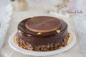 Royal Au Chocolat Un Entremets Compose D Une Dacquoise Noisette D Un Croustillant Praline Et D Une Mousse Au Chocolat Sur Desserts Just Desserts Cooking Art