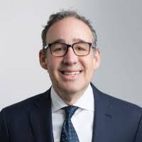 Steve Huggins's Instagram, Twitter & Facebook