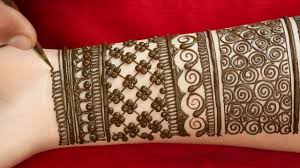 These below all are the simple arm mehndi design. Simple Vat Savitri 2021 Mehndi Design Ideas From Indian To Arabic Quick And Easy Beautiful Henna Patterns To Put On Your Hands For Vat Purnima Latestly