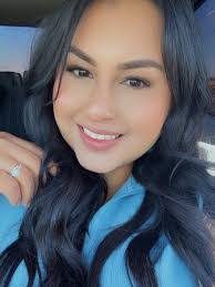 Stephanie Cluck's Instagram, Twitter & Facebook