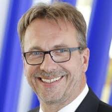 We provide information like opening hours or detailed location of each deutsche bank cdm. Bernd Effenberger Selbststandiger Finanzberater Deutsche Bank Ag Xing