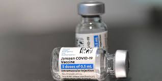 Le vaccin johnson & johnson est presque aussi efficace que les vaccins à arnm pour prévenir les cas graves, et c'est ce qui compte vraiment. 1bm8yakrdjfpym