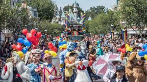 Mickey And Friends Band Tastic Cavalcade To Start Limited Run At Disneyland July 18 Mickey And Friends Disneyland Disneyland Parade