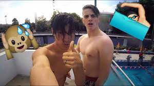 (supersommer) / vierzig grad den ganzen tag kokosduft in der luft / wir sind da / ich und du im liegestuhl / ein rosa flamingo im riesen pool / alles klebt, der boden bebt / aus Backflip Vom 10 Meter Naeman Vincent Gross Youtube