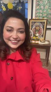 In a world where it's rare to see women entrepreneurs genuinely supporting  each other , moments like these truly touch the heart. ❤️ Though she  couldn't make it