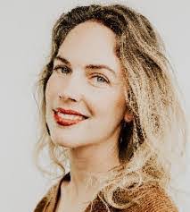 Marisa Raya's Instagram, Twitter & Facebook