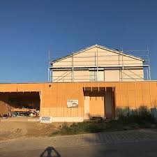 Ein flachdachanbau schmiegt sich dem baukörper an und mündet im obergeschoss in eine schicke dachterrasse, die teilweise überdacht ist. Flachdachanbau Instagram Posts Gramho Com
