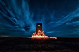 Ovčara - zločin koji se ne smije zaboraviti 261 osoba ubijena je na Ovčari  u noći s 20. na 21. studenoga 1991., među njima hrvatski branitelji,  ranjenici iz vukovarske bolnice, medicinsko osoblje