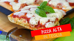 Posted on december 17, 2018 by admin. Pizza In Teglia Alta E Soffice Fatta In Casa Homemade Pizza Youtube