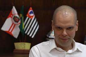 Dimas covas também disse que, em razão da demora no recebimento de insumos, 7 milhões de doses previstas inicialmente dentro do pacote de vacinas a serem entregues em maio não poderão ser fornecidas neste mês. Cancer De Bruno Covas Ganha Terreno Apesar Do Tratamento Segundo Seus Medicos Atualidade El Pais Brasil