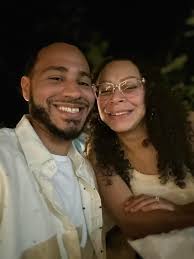 Corey Moore (@cmoe_comedy) • Instagram photos and videos