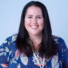 Sara Tharp's Instagram, Twitter & Facebook