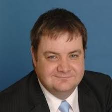 Stephen Linger's Instagram, Twitter & Facebook