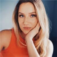 Michelle Beal's Instagram, Twitter & Facebook