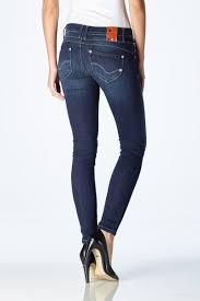 GOOD MORNING UNIVERSE MANUELA JEANS