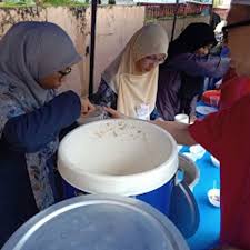 Amalan rumah terbuka akan mengeratkan perpaduan kaum dalam kalangan masyarakat di negara kita. Rumah Terbuka Di Masjid Tun Abdul Aziz Pj Masjid Bulat Cukup Meriah Dengan Kehadiran Pelbagai Kaum Berita Viral