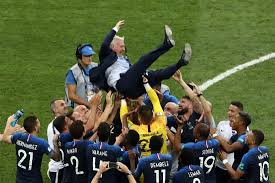 Trouvez les joueurs avec le plus de sélections et le plus de buts pour l'équipe nationale de football française. Management La Recette Deschamps Pour Etre Champion Du Monde