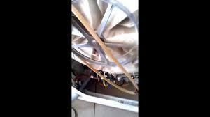 De mâna sau la ma?ina, cu un program de centrifugare scurt ?i fara sa depa?e?ti temperatura indicata. Cum Se MonteazÄ Cureaua Pe MaÈina De SpÄlat Youtube