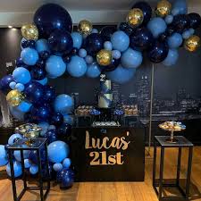 Themed 21st Birthday Decoration Ideas For Guys Por Sara Ferraz On Instagram Decor Masculina Linda By Styled B 21st Birthday Decorations Birthday Party Decorations Diy 21st Party Decorations