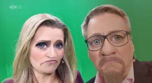 Die titelmelodie ist ein zusammenschnitt des songs sky high der band jigsaw. Sven Christian Seele Twitterissa Er War Mal Schleswig Holsteins Bester Wecker Bei Ndr 1 Welle Nord Heute Hat Sich Jan Malte Andresen Als Moderator Vom Ndr Schleswig Holstein Magazin Verabschiedet Jetzt Geht Es Weiter