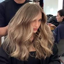 Dark blonde hair with strawberry blonde highlights. Pin By Celeste Visser On Hair Styles Video Beige Blonde Hair Brown Blonde Hair Balayage Hair
