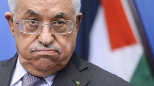 أكد الرئيس الفلسطيني محمود عباس في اتصال هاتفي مع فرنسوا هولاند ان المسلمين والفلسطينيين ينأون بانفسهم عن اعتداءات باريس الدامية كما ذكرت الرئاسة الفرنسية الثلثاء. Ø£Ø¨Ùˆ Ù…Ø§Ø²Ù† Ø±Ø¬Ù„ Ø§Ù„Ø¥Ø·ÙØ§Ø¡ Ø§Ù„Ø°ÙŠ ØªØ±Ùƒ Ø¨ÙŠØªÙ‡ Ù…Ø´ØªØ¹Ù„Ø§ Ø§Ù„Ø±Ø³Ø§Ù„Ø© Ù†Øª