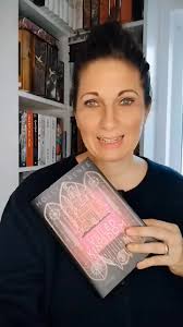 Werbung) Worum geht es in Die Legende des Phönix? In der Dunkelheit e...