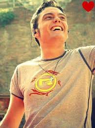 E ti vengo a cercare è il nuovo singolo di tiziano ferro che trovi nell'albumaccetto miracoli: Tiziano Ferro Indietro Argentina Facebook