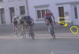 Van der poel maakt indruk op de weg en mountainbike. Mathieu Van Der Poel Snaps Handlebar In Le Samyn Finale Velonews Com