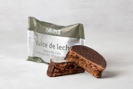 Ha bajado la calidad de los helados. Dulce De Leche Banado En Chocolate Amargo Rapanui Chocolates Y Helados Bariloche Buenos Aires Argentina