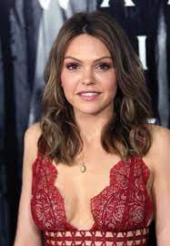 Aimee Teegarden Hollywood Actress Hot Cleavage Images | by Tollywood Hours  | Medium