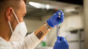 Přihlášení k očkování probíhá ve dvou krocích. 3zztywwuqhldom