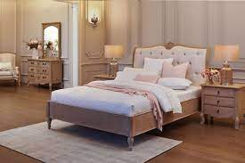 If You Ve Been Looking For Bedroom Furniture That Exudes A Graceful Vintage Feel T Apartment Bedroom Decor Modern Style Bedroom Contemporary Bedroom Furniture