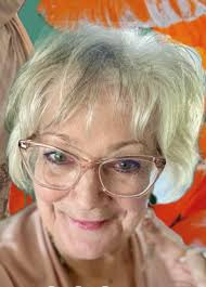 Hello, I'm Thsnia and something to know about me is I am 85 years old  😛😛😛😛😛😛😉❤️💗@